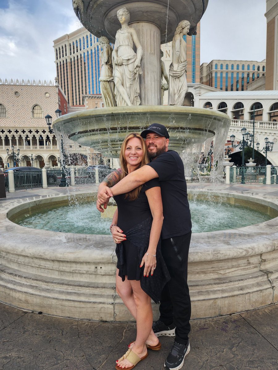 Big hello from Vegas. Lots of love.