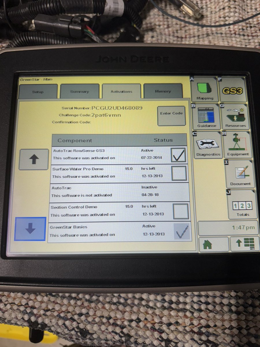 Anyone from #agtwitter looking for a super nice 2630. SF2 activation and Rowsense? Has a screen protector and a GS2 storage box that it was stored in when not used. Selling for a friend $5500 pm me if interested.