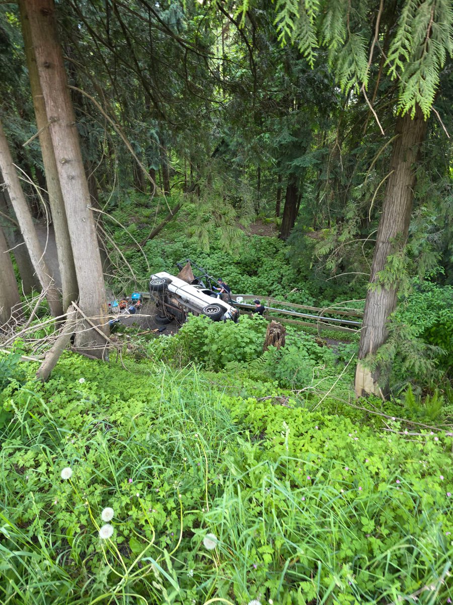 Vehicle rolls down steep embankment onto Vedder Rotary Trail south in Chilliwack. Thankful no trail users were hurt! #Chilliwack
