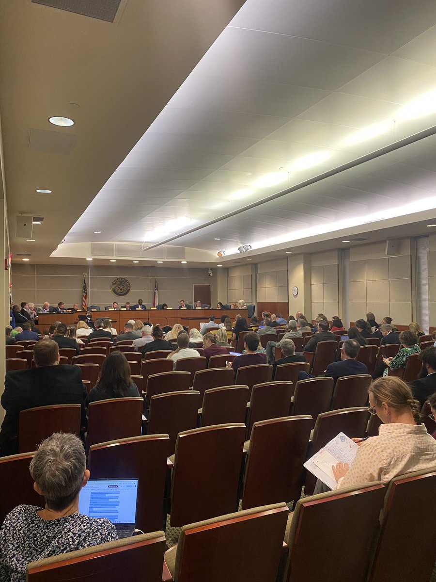 Here’s the crowd at 9:30 p.m. as the Texas House Public Education Committee resumes its hearing. 

Panel will consider SB 13, which would require school districts to establish parental library advisory committees to review purchases &amp; weed out “indecent” material #txlege