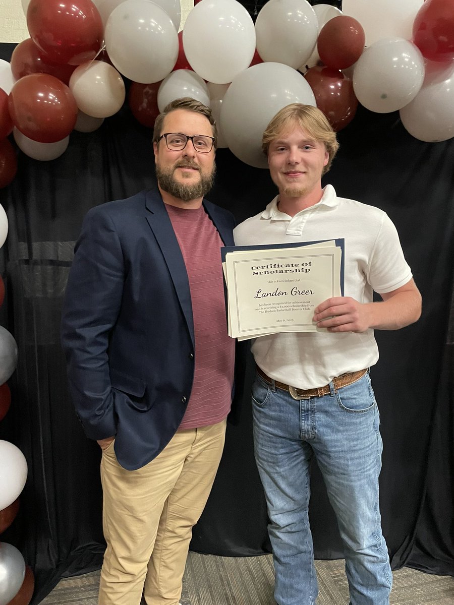 HudsonHornetsBB's tweet image. Hudson Scholarship Night! Future is bright for these Seniors. So proud of what they have poured into Hornet Basketball! #AlwaysAHornet