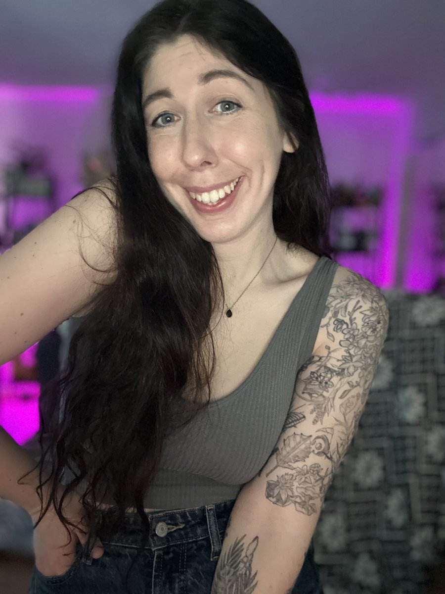 theitscolleen's tweet image. oh my gosh, I was accepted into @Twitch Women's Guild! I'm so honored and grateful! AHHHHH🤍