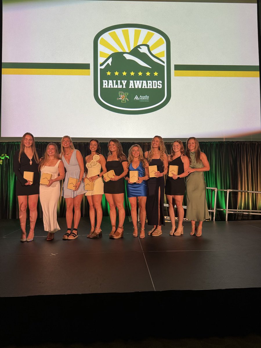 UVMPattyPrelock's tweet image. Some special moments tonight as we recognized seniors on several teams who made this athletic season quite amazing @uvmvermont @UVMathletics