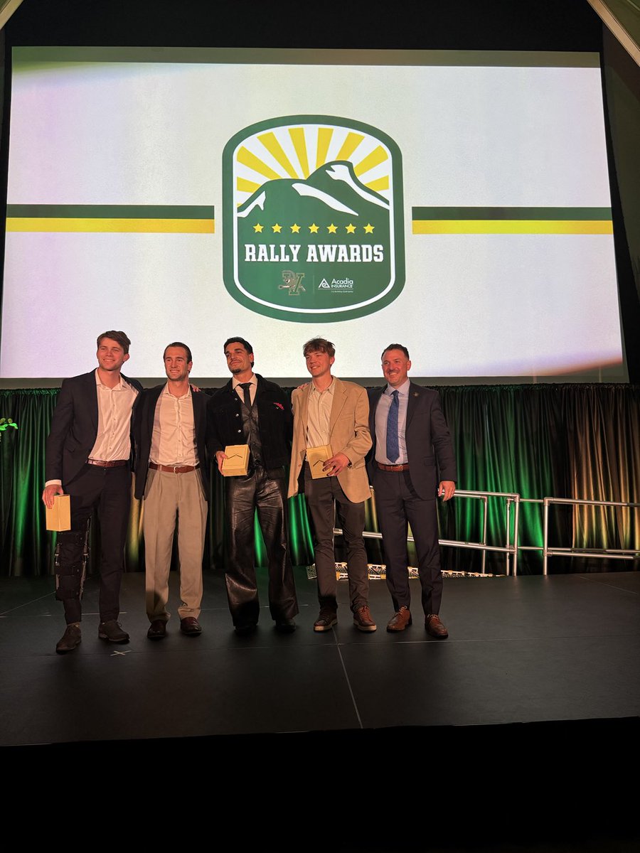 UVMPattyPrelock's tweet image. Some special moments tonight as we recognized seniors on several teams who made this athletic season quite amazing @uvmvermont @UVMathletics