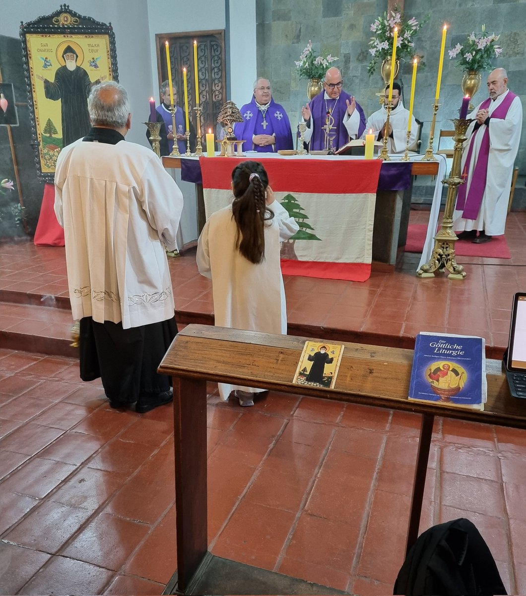 HMC1973_CHILE's tweet photo. Dn. Fernández  un saludo y gran bendición desde la comunidad de iglesia San Vicente de Paul,  para el inicio del Conclave  para elección de Santo Padre de guiará los destinos del catolicismo Mundial.
Mucha Fe en sus decisiones 👍🇨🇱👍🕊🕊🕊 https://t.co/e88kjR7W3z