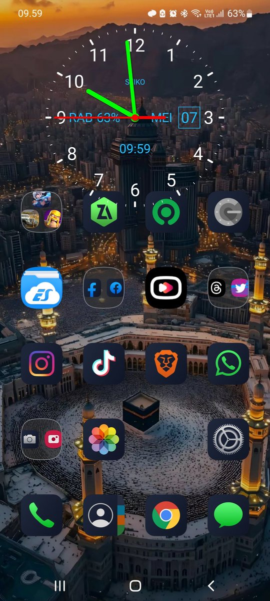 rhmttth's tweet photo. Home screen today...❤ https://t.co/b0aIZ2sTXe