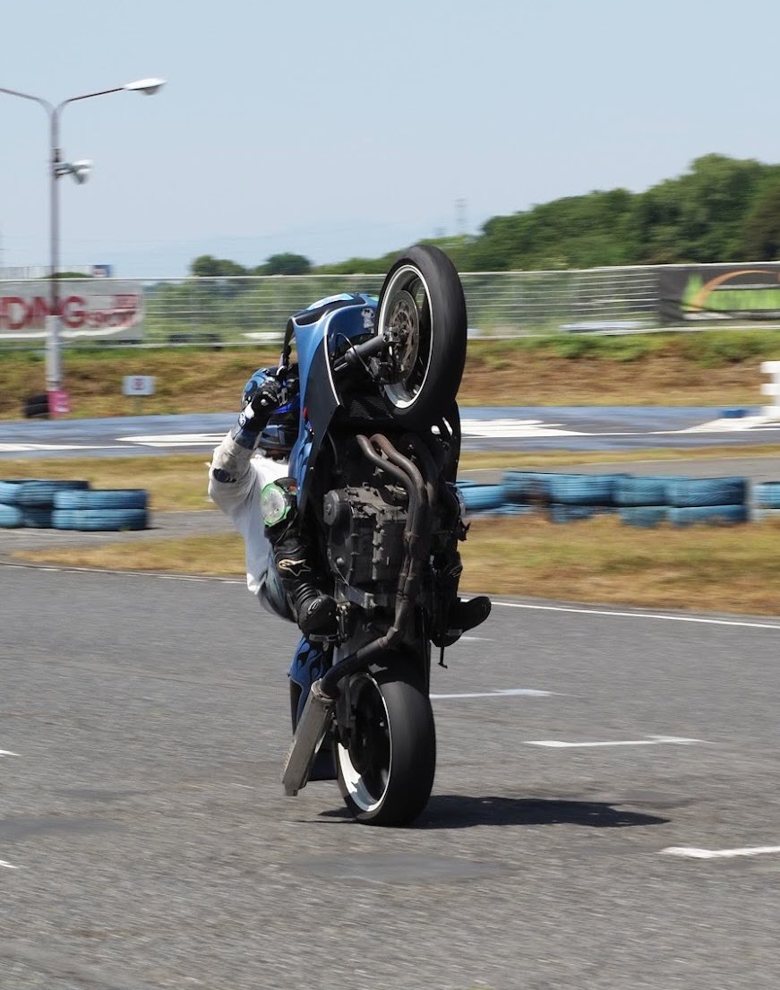 8MtaOkAvIDvxx7F's tweet photo. #NC29
 #CBR400RR https://t.co/FiACYISEh5