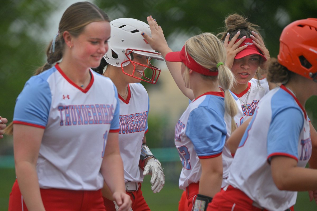 Rick Peterson (@peterson_rick) on Twitter photo . <a href="/SHHSsoftball/">Heights Softball</a> rolls to 15-0, 15-2 UKC softball sweep over Chargers. From <a href="/TopsportsN/">TopSports.news</a> contributor <a href="/ToddFertig1/">Todd Fertig</a>. ...
loom.ly/nNFUHso . <a href="/SHHSsoftball/">Heights Softball</a> rolls to 15-0, 15-2 UKC softball sweep over Chargers. From <a href="/TopsportsN/">TopSports.news</a> contributor <a href="/ToddFertig1/">Todd Fertig</a>. ...
loom.ly/nNFUHso