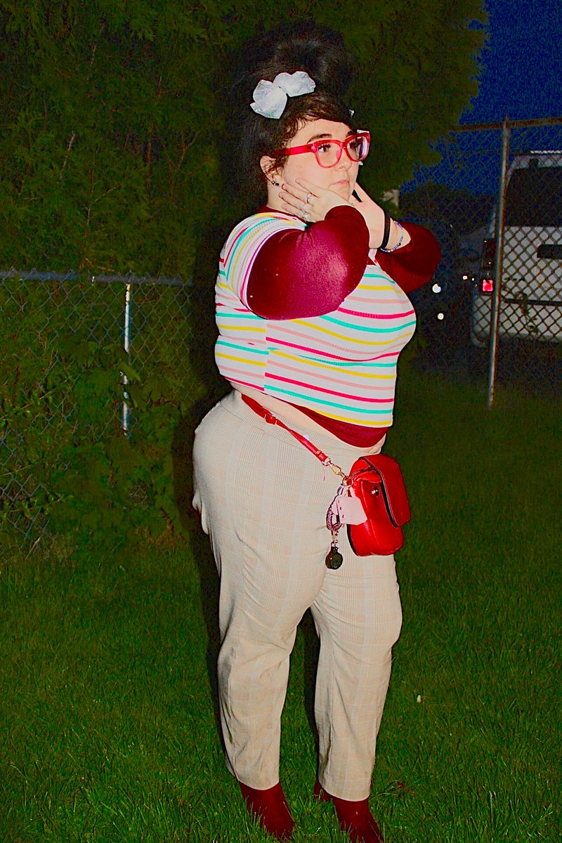 ItsHaelibitch's tweet photo. I make music for bitches who tell guys what to do https://t.co/uCFLWWPtfM https://t.co/Qeeh8yGd1W