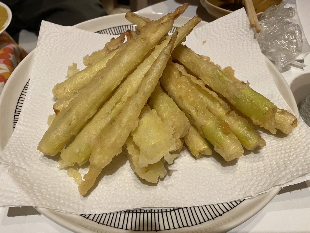 ikenamihamono's tweet photo. 【催事情報】
5/22(木)-5/28(水)
『名人たちの仕事展』東急百貨店 たまプラーザ店 地下1階スキップコート
少しずつ暑さも出てきました。この時期はニガタケが食べられるので嬉しいです。
#種子島 #包丁 #種子包丁 #庖丁 #種子庖丁 #鋏 #種子鋏 #池浪刃物製作所 #猫 #ネコ #ねこ #ニガタケ #東急百貨店 https://t.co/TaOJmgpdRy