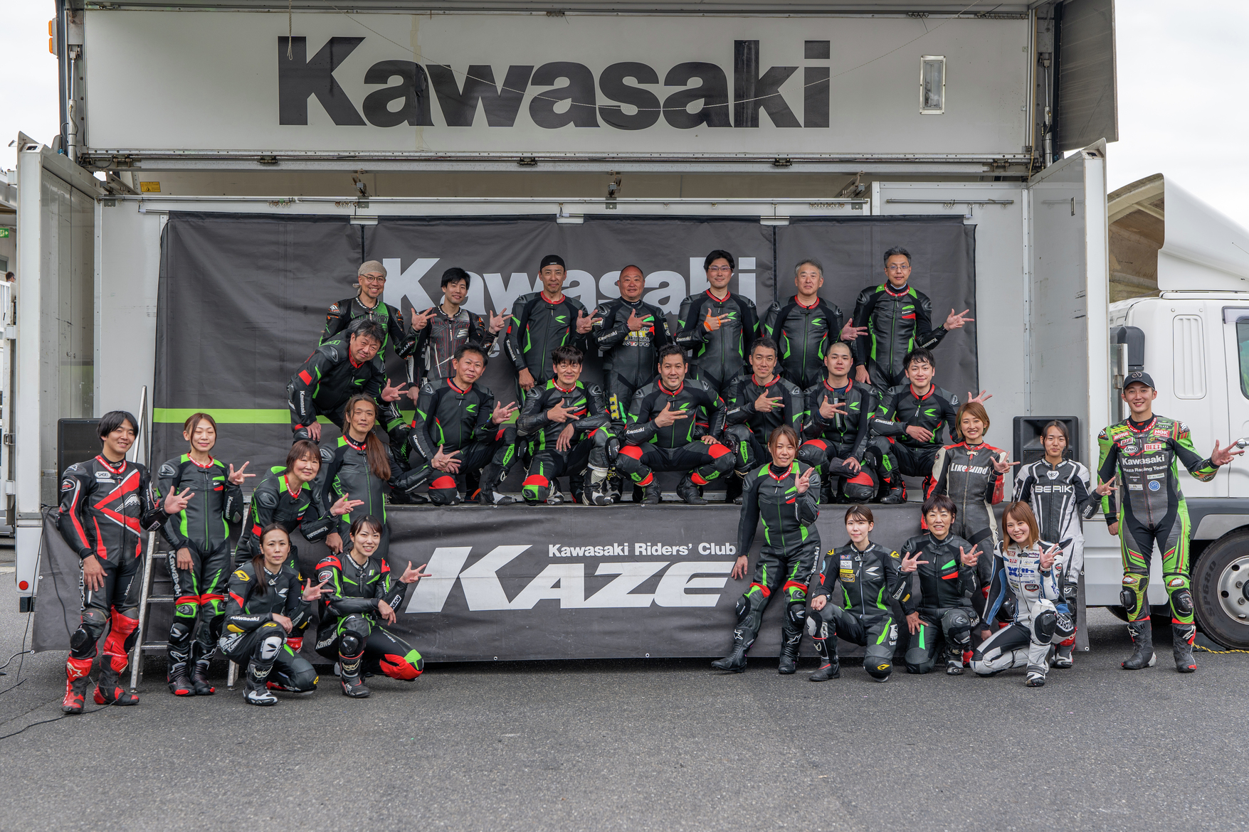 なりひろ ninja ZX25R se