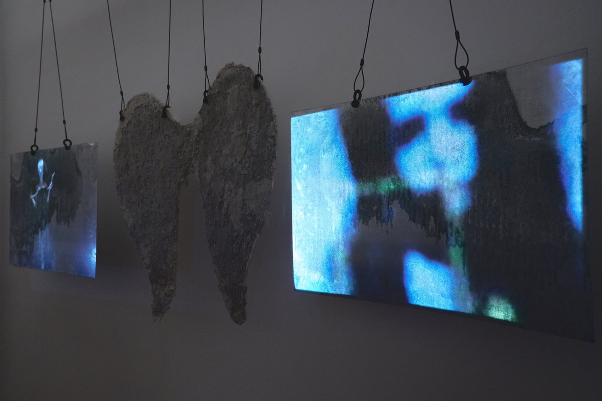 nicoledvd02's tweet photo. my thesis installation Naturally Synthetic: Rewired Flesh @ La Mama Galleria shot by @thericardolara https://t.co/81jr4h9Xww
