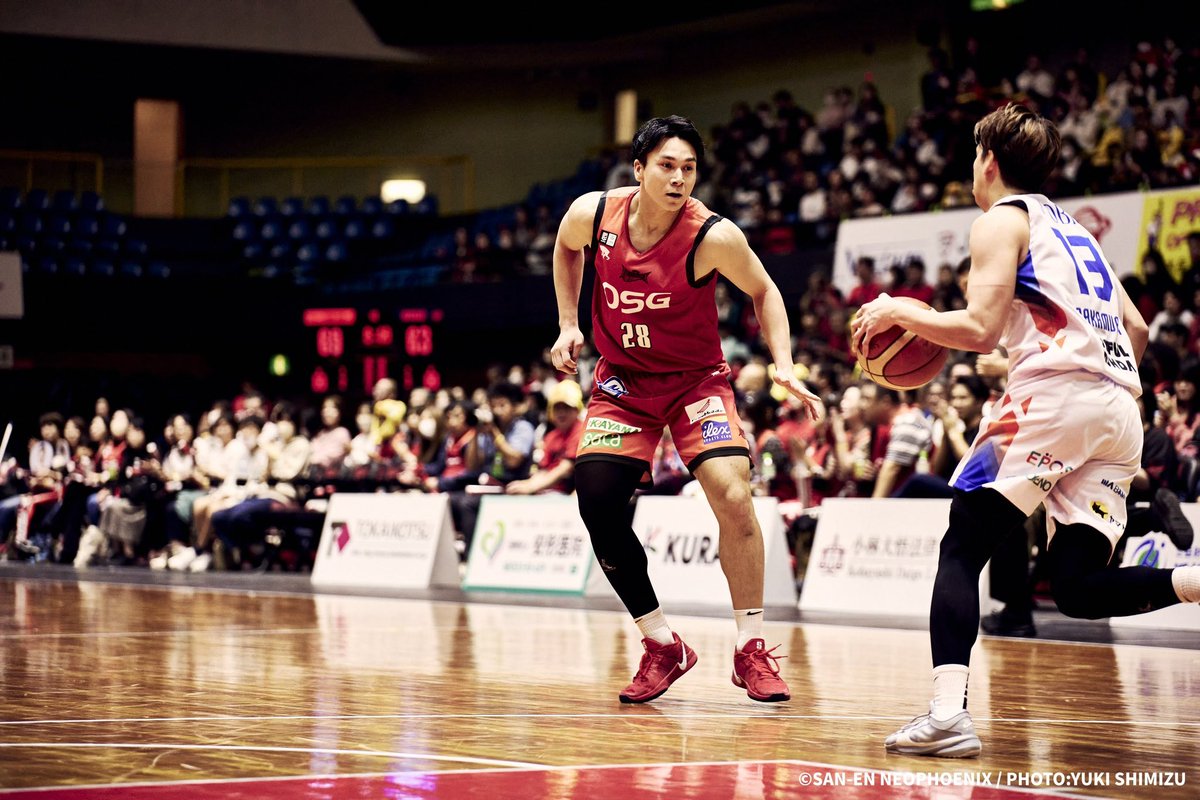 NEO_PHOENIX's tweet photo. 【お知らせ📢】
今週末5/10(土)から開催する「#りそなグループ B.LEAGUE QUARTERFINALS 2024-25」では、#三遠ネオフェニックス はHOME REDユニフォームを着用して、戦います🐥❤️‍🔥
当日は会場を真っ赤に染め、最高のホームアドバンテージでフェニックスへの後押しをよろしくお願いします🤝🏻🔥

🔻GAME1
https://t.co/Cy125Yqnm6

🔻GAME2
https://t.co/rjngpZHbeP

🔻GAME3
https://t.co/BGNNMifQ2I

#WEAREONE #心をひとつに #Bリーグ
#Bリーグチャンピオンシップ
