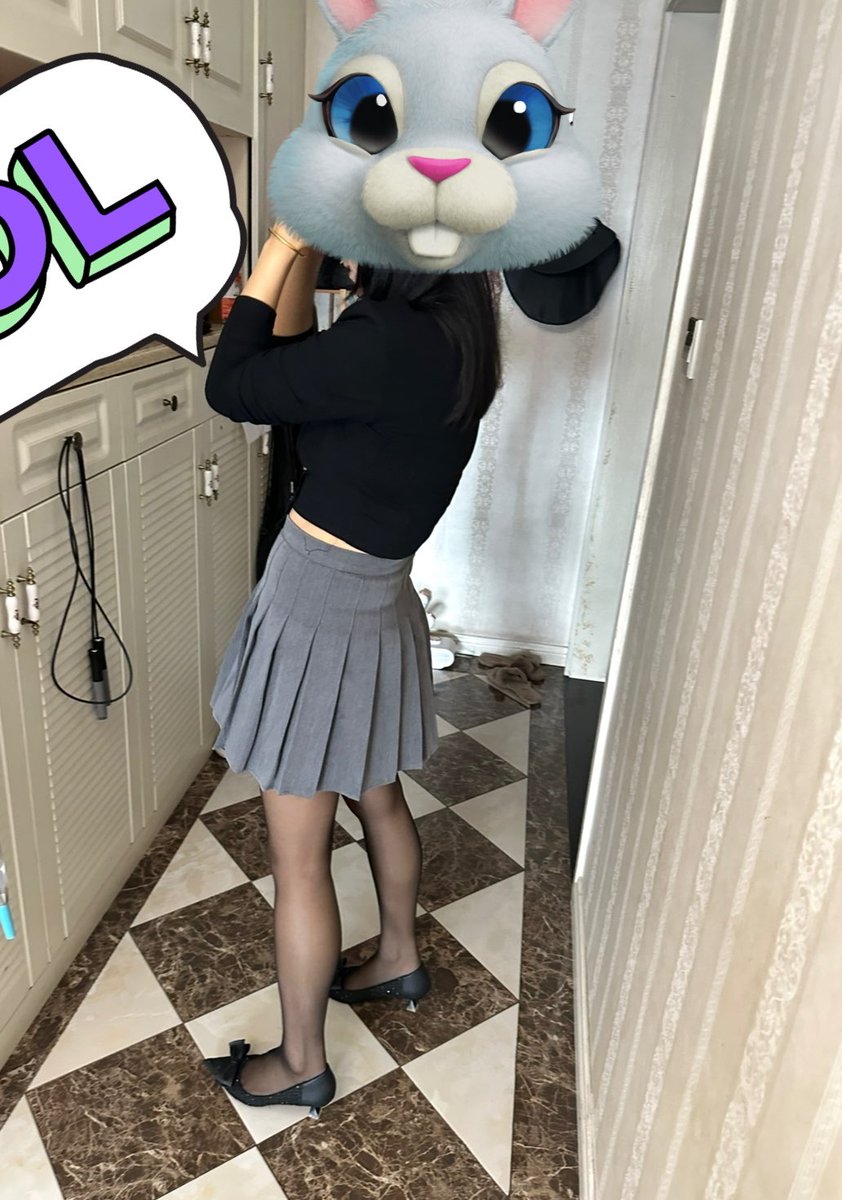 xio333333333's tweet photo. 出门逛街 https://t.co/fKR8wy9CwZ