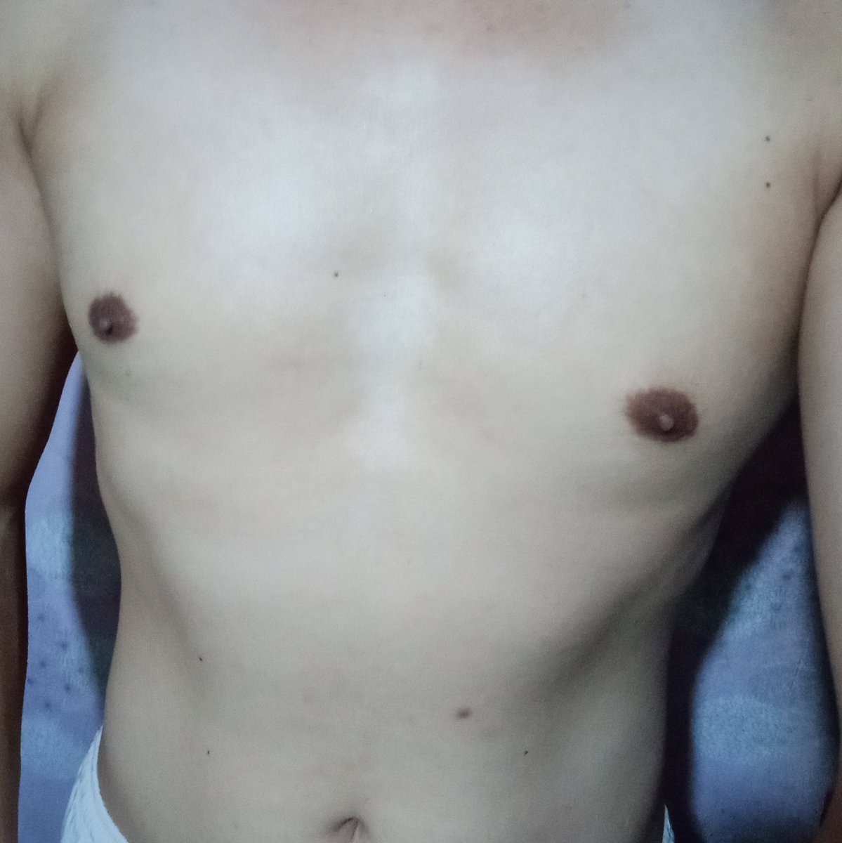 heyjameshot's tweet photo. Deserve ma nipple suck.Anyone?? https://t.co/SrsxB2FNl0