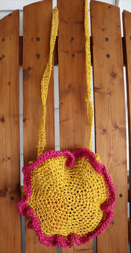 JulieKSchuler's tweet image. Round Raffia Bag jschulerart.etsy.com/listing/170002… #crochet #raffia #purses