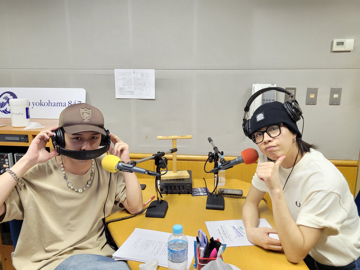 今夜２３時３０分からのFm yokohama「E★K radio〜ケンの超 Radio Waves!!」今夜はTHE AGULの祐亮くんと一緒にお送りします。ケンくんの喉の状況も話してくれます。
#EKradio  #THEAGUL
#超Radiowaves  #FMヨコハマ40周年
<a href="/Ken_the_agul/">ケン/岸本賢一/THEAGUL</a>　　<a href="/UsK_the_agul/">祐亮-yusuke- THE AGUL</a>