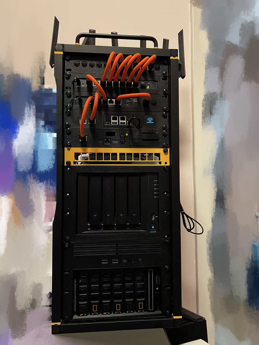 N0Name4X's tweet photo. My first 14U mini home rack with DIY aluminum profile frame, After weeks of non-stop modeling, 3D printing, and testing, we've finally completed 90% of it.😆

2-TL-SE2109
3-TL-R5005
4-ZimaBoard 832
5-ZimaBlade
6-DS920+
7-ZimaCube
#homelab #10inchrack #minilab https://t.co/Hy6ndx7F3F