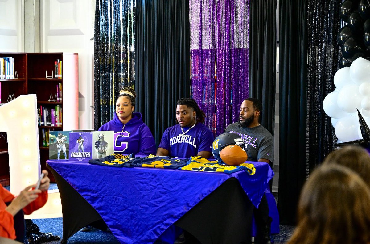 wynneHSfootball's tweet photo. Congratulations to Cam Smith for signing to play at the next level for Cornell College.  We celebrated his hard work, dedication, and commitment to excellence today during our Yellowjacket Signing Day event.  The work has just begun, but we couldn’t be prouder. https://t.co/au7yXWmHUO