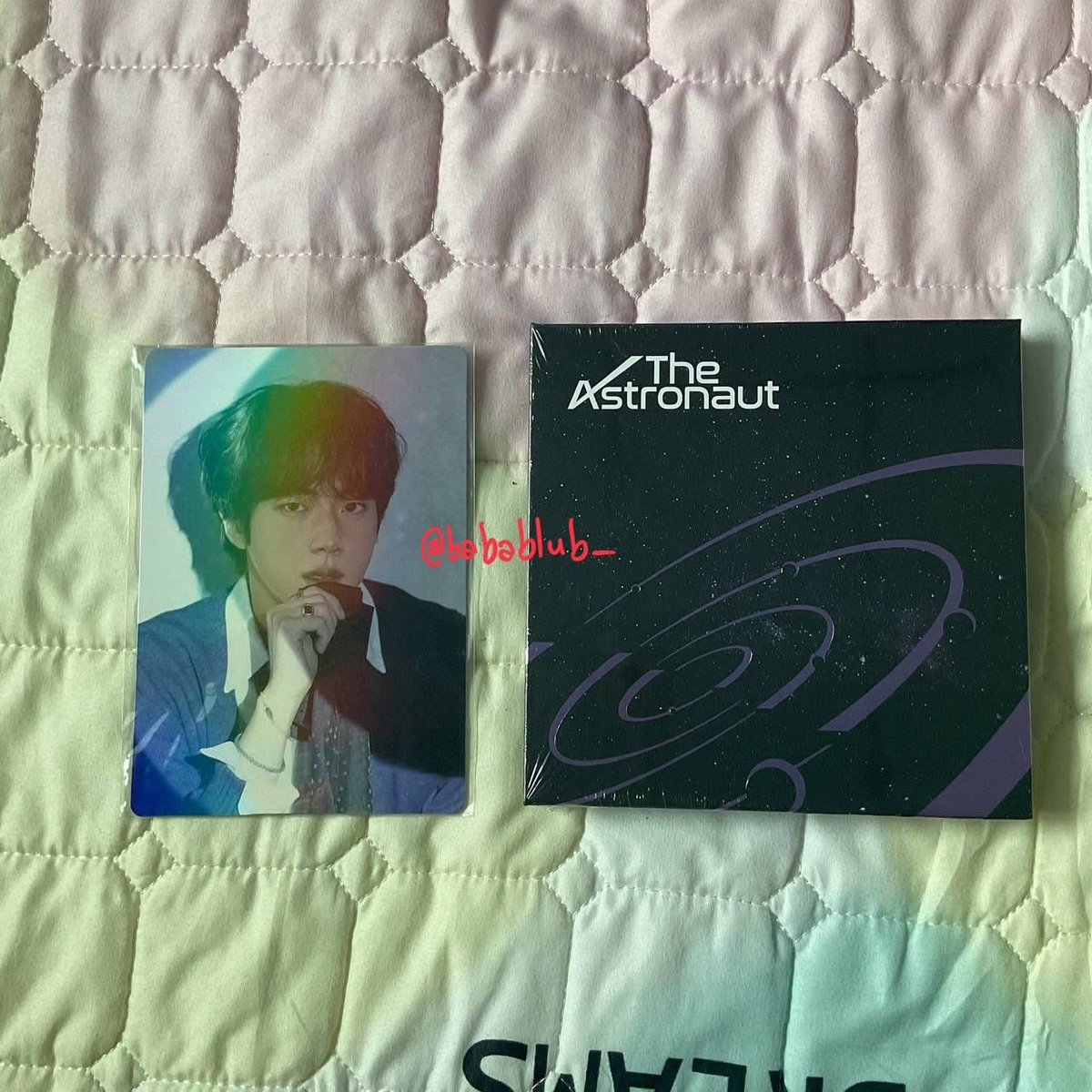 babablub_'s tweet photo. พร้อมส่ง/รวมส่ง
    
; making log armyst zip up hoody 600
; หมัดแมว 120  
; อัลบั้ม The Astronaut + ของแถมวีเวิส ไม่แกะซีล 250

#ตลาดนัดบังทัน #ตลาดนัดbts jungkook จองกุก https://t.co/I2rtbzcyoR