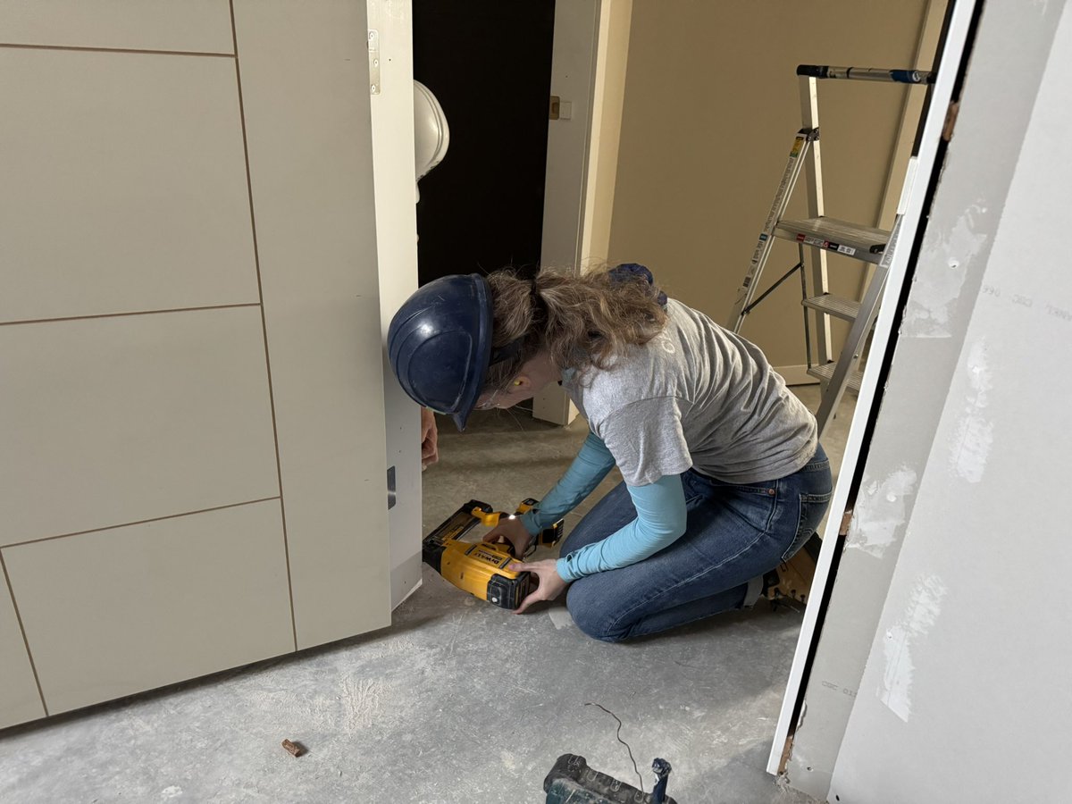 bpshkurti's tweet photo. Today,our Caron &amp; Partners team rolled up our sleeves &amp; joined forces w/ Habitat for Humanity to help build homes for families in our community.We're proud to support this incredible organization &amp; look forward to continuing our commitment to making a positive impact in our city. https://t.co/bYf91dv7ox