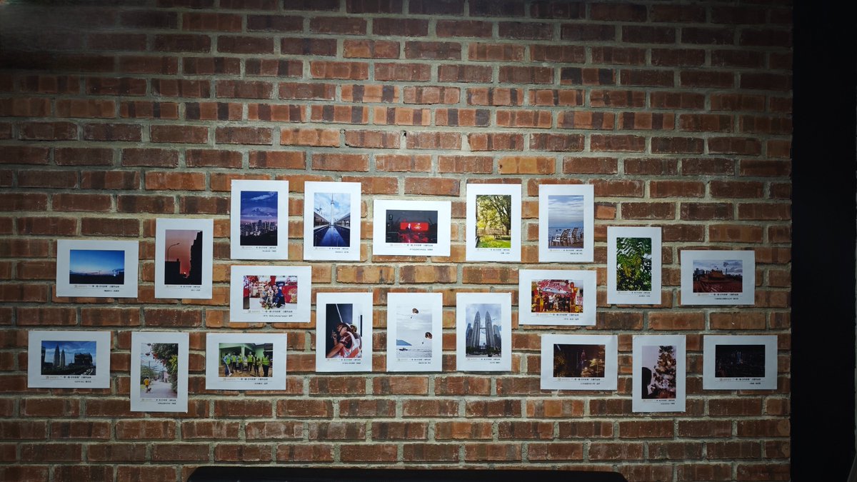 CscecM's tweet image. 📷 CSCEM held a youth photo and video display at the office, with 50+ submissions capturing project work, daily life in Malaysia, and team spirit. The showcase brought fresh energy and creativity to our workplace. #CorporateCulture #CSCECactivity