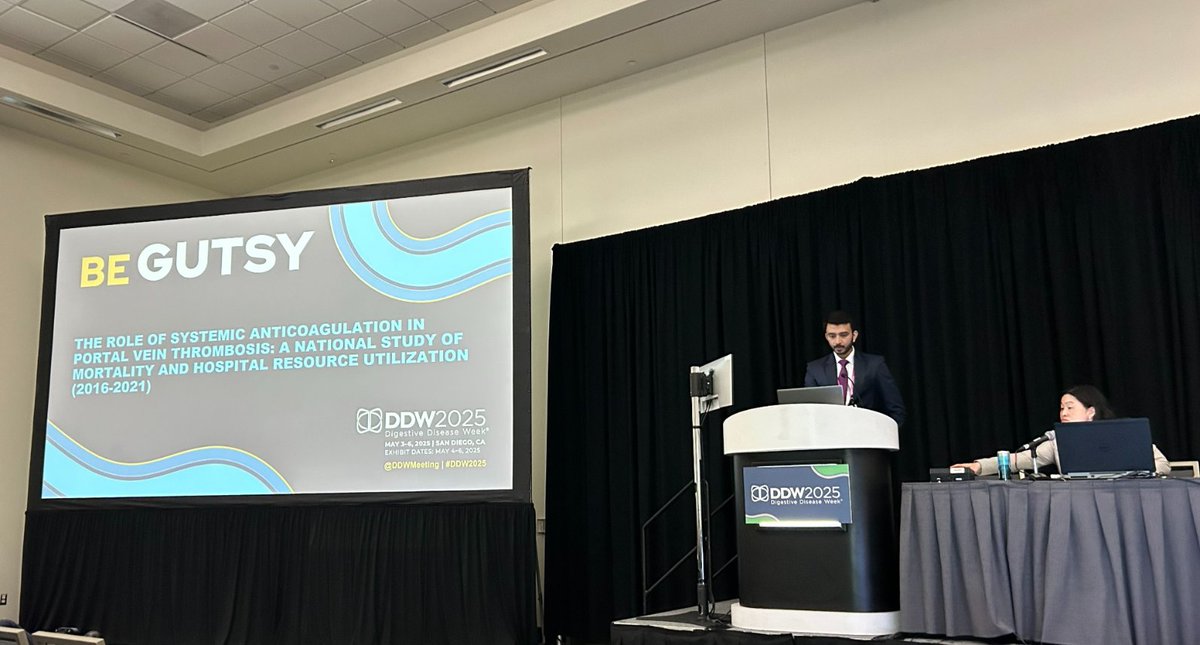 PaladiyaRuchir's tweet image. Honored to present our 8 projects at #DDW2025!
🎤 First podium talk
🤝 Huge shoutout to @UConnIM, @UConnGI, @MDscope , @GastroNDP, and @NeilKhouryMD  for behind-the-scenes hustle!

✨ Grateful for @DDWMeeting to endorse learning, and collaborations for better future! #GITwitter