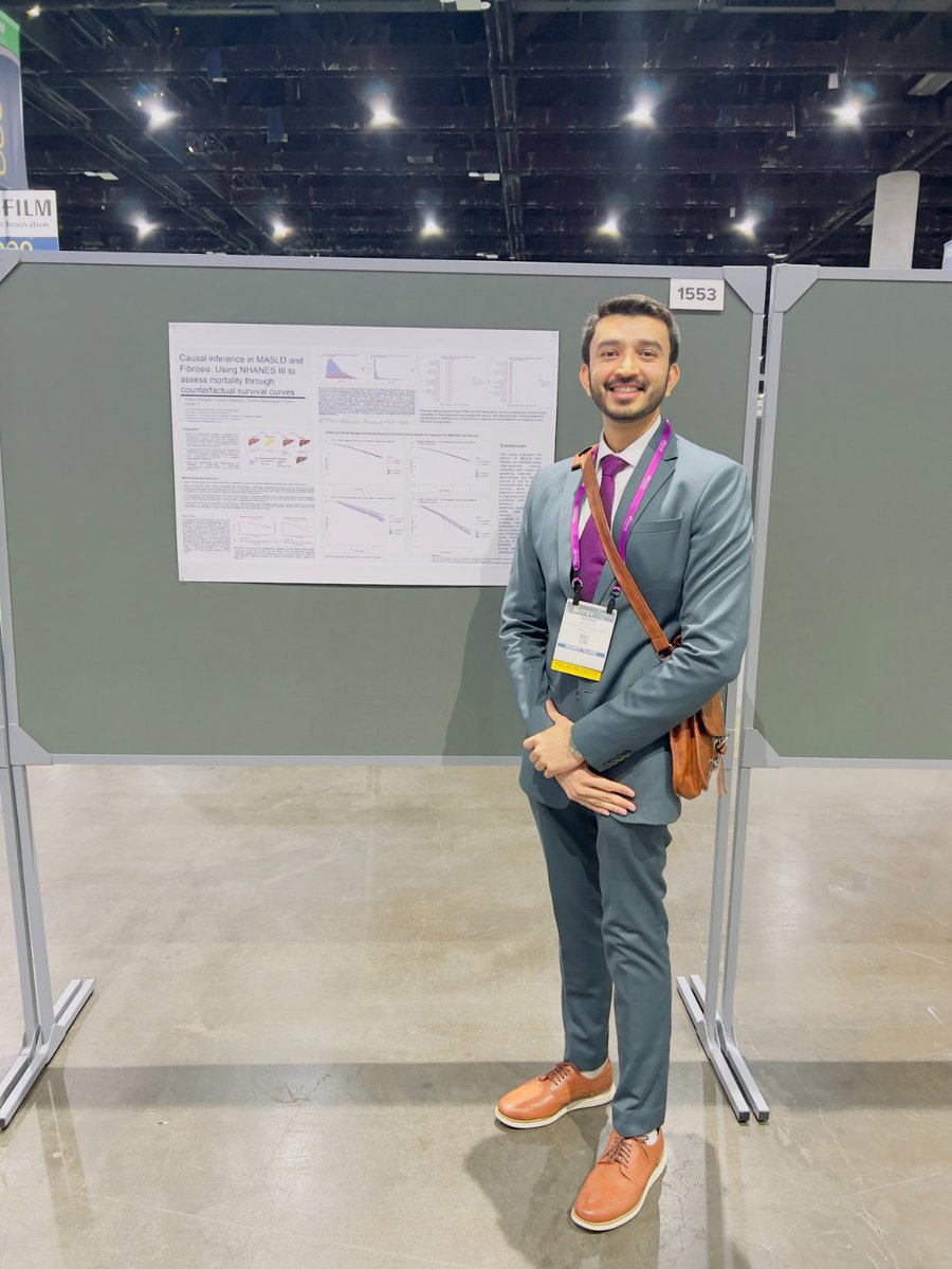 PaladiyaRuchir's tweet image. Honored to present our 8 projects at #DDW2025!
🎤 First podium talk
🤝 Huge shoutout to @UConnIM, @UConnGI, @MDscope , @GastroNDP, and @NeilKhouryMD  for behind-the-scenes hustle!

✨ Grateful for @DDWMeeting to endorse learning, and collaborations for better future! #GITwitter