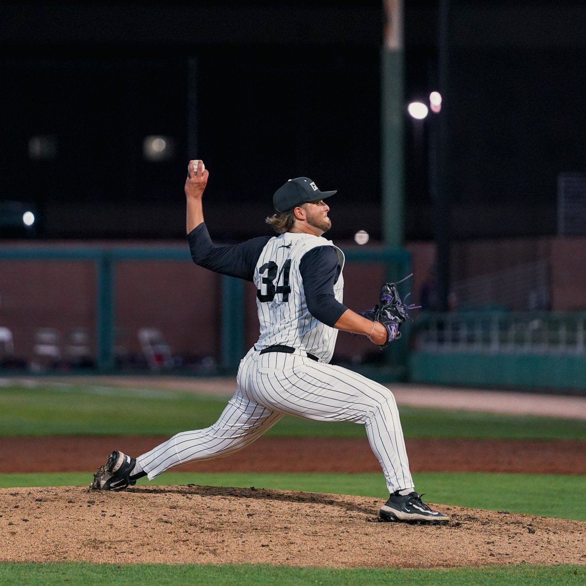 A quality start for Chance Key as he exits in the 7th in a 2-2 tie. 🔑

⚾️ 6.0 IP
⚾️ 3 H
⚾️ 2 ER
⚾️ 5 K