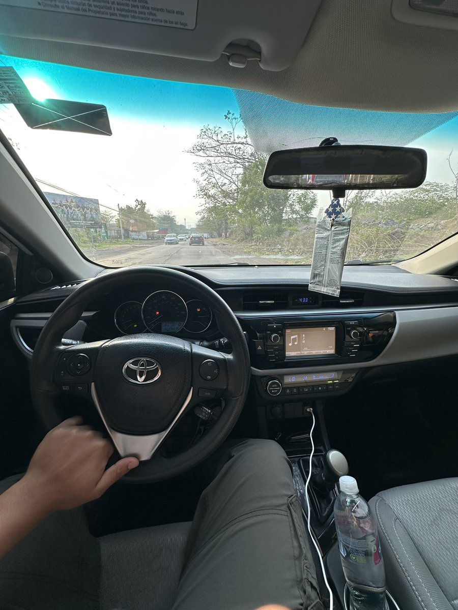 24_jaaz's tweet photo. Hoy puedo decir que el tiempo de Dios es perfecto🫶🏽!!!!. Y 8 meses después lo logré🚗🤍 https://t.co/OMYGCs1GXw