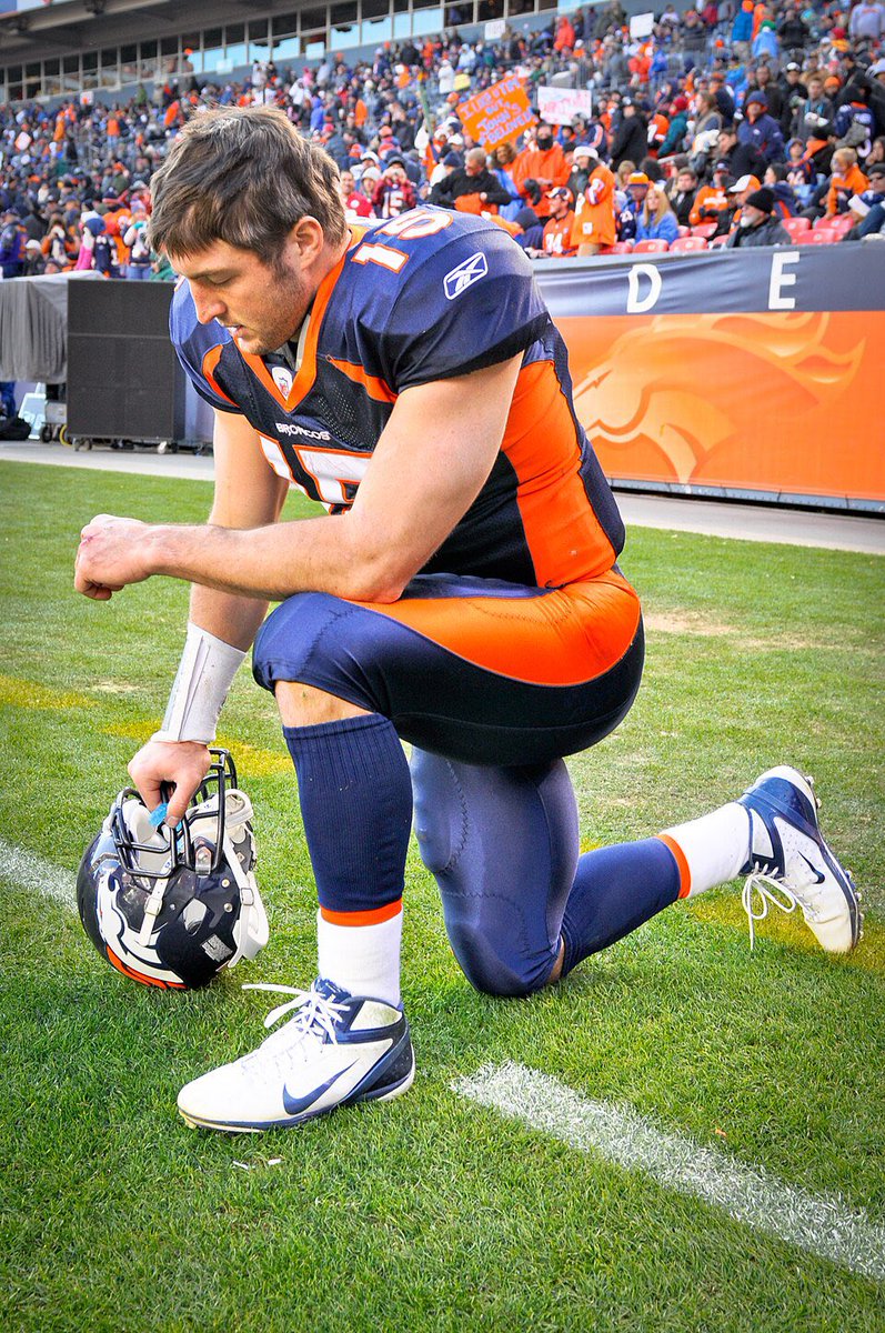 zaccouch16's tweet photo. @SDwyerEsq Tim Tebow https://t.co/Zk95P6h6rg