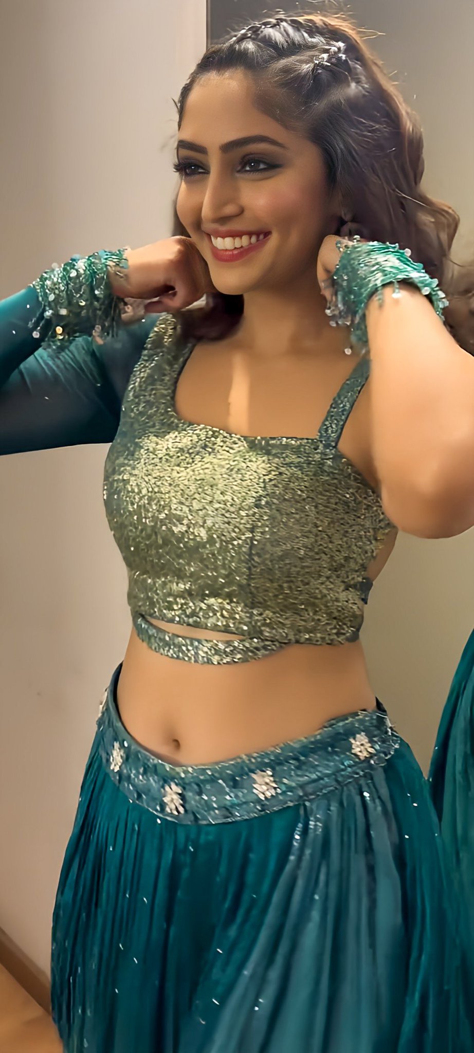 GqUbR4Zb0AASI0f?format=jpg&name=large