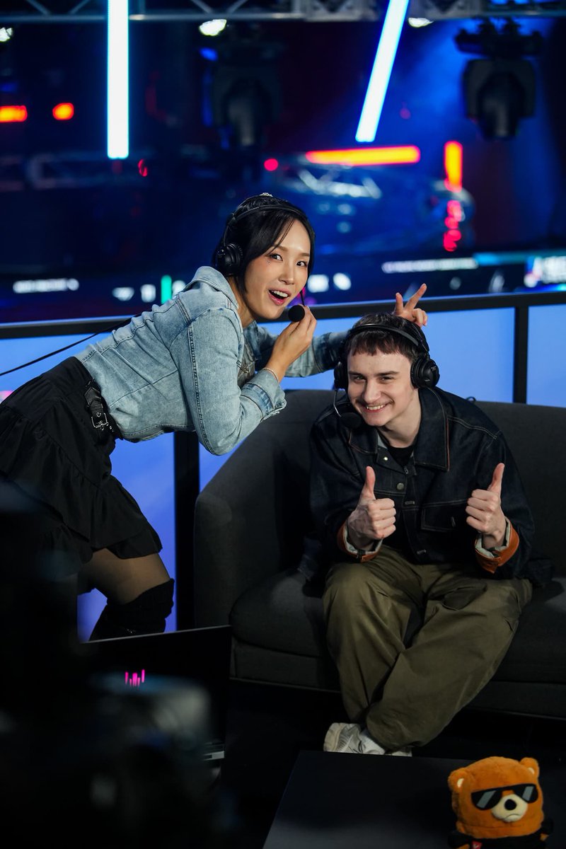 With stage 1 here at #VCTPacific wrapping up soon, I’d like to announce I’m looking to fill up my calendar with more VALORANT desk work!

Open to all opportunities including T2, third-party, and offseason events in any region

Contact here via DM’s or the email in bio