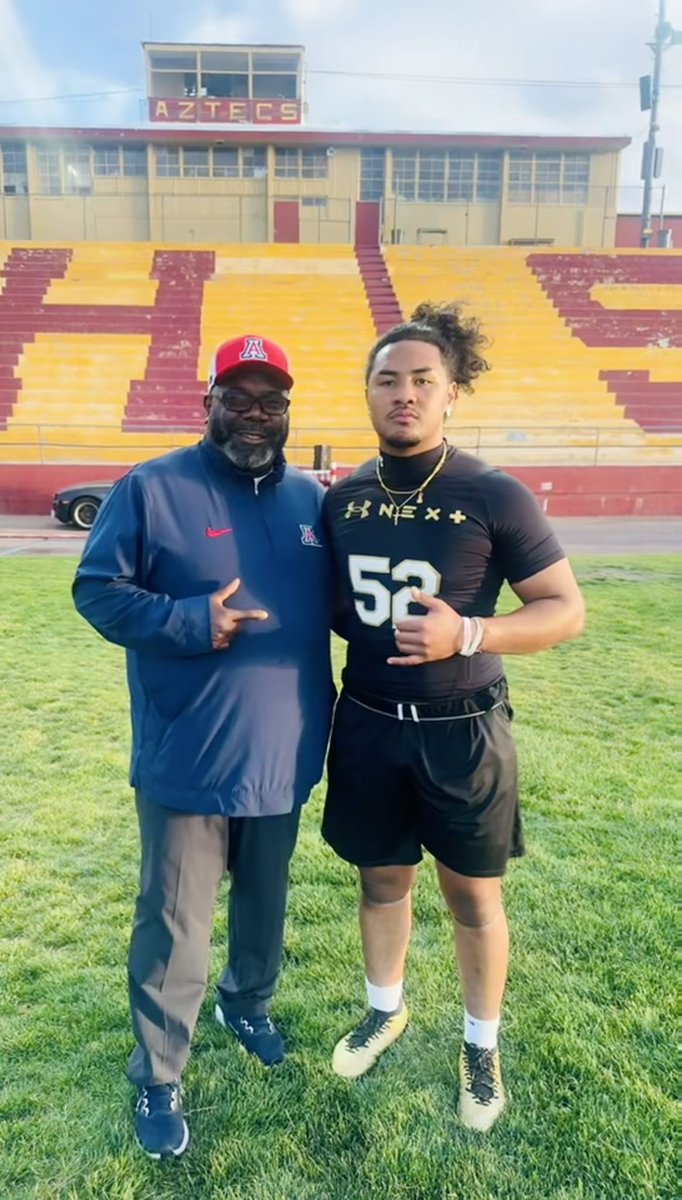 Thanks <a href="/RealCoachCarter/">Alonzo “Zo” Carter</a> for coming down to visit🔥‼️ <a href="/ArizonaFBall/">Arizona Football</a>