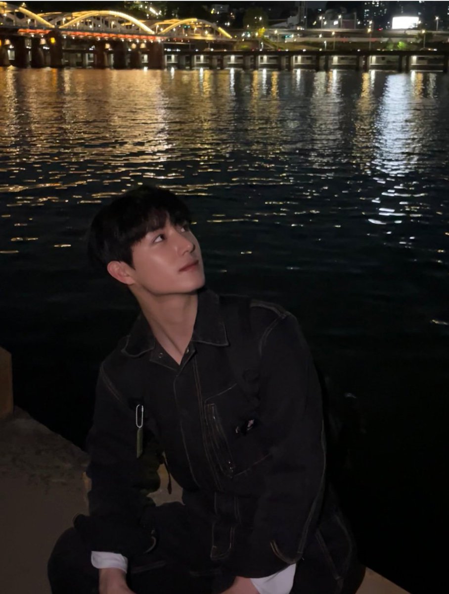 ATBO_members's tweet photo. ☀🌕
#정승환 #ATBO #スンファン #jeongseunghwan #한강 #투두리스트 #5월배경화면 https://t.co/KVoKhTaM40