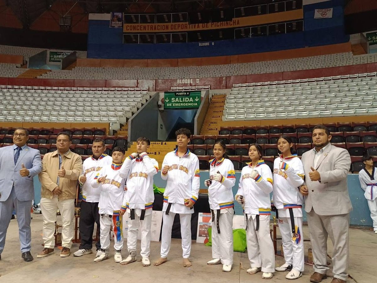 Fede_Galapagos's tweet photo. 🔊🗣️Nuestra referente #NinoshkaAlbán de #Taekwondo 🥋 es parte del equipo de 🇪🇨 que viajó hoy al  Campeonato Mundial de Cadetes que se realizará en Fujaira, Emiratos Árabes Unidos. 

Muchos éxitos a nuestra guerrera. 

@DeporteEc @FEDENADOR_ https://t.co/nqK49hOaA3
