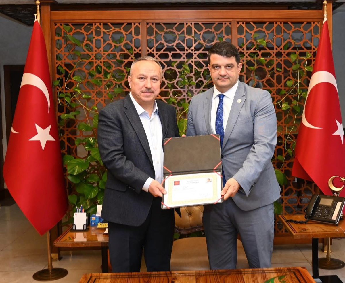 Başarı belgesi ile bizleri taltif ederek ziyadesiyle onurlandıran ve emeklerimizi kıymetlendiren sayın Valimiz Ali FİDAN beyfendiye Şükran ve saygılarımı arz ederim.
🇹🇷❤️✈️