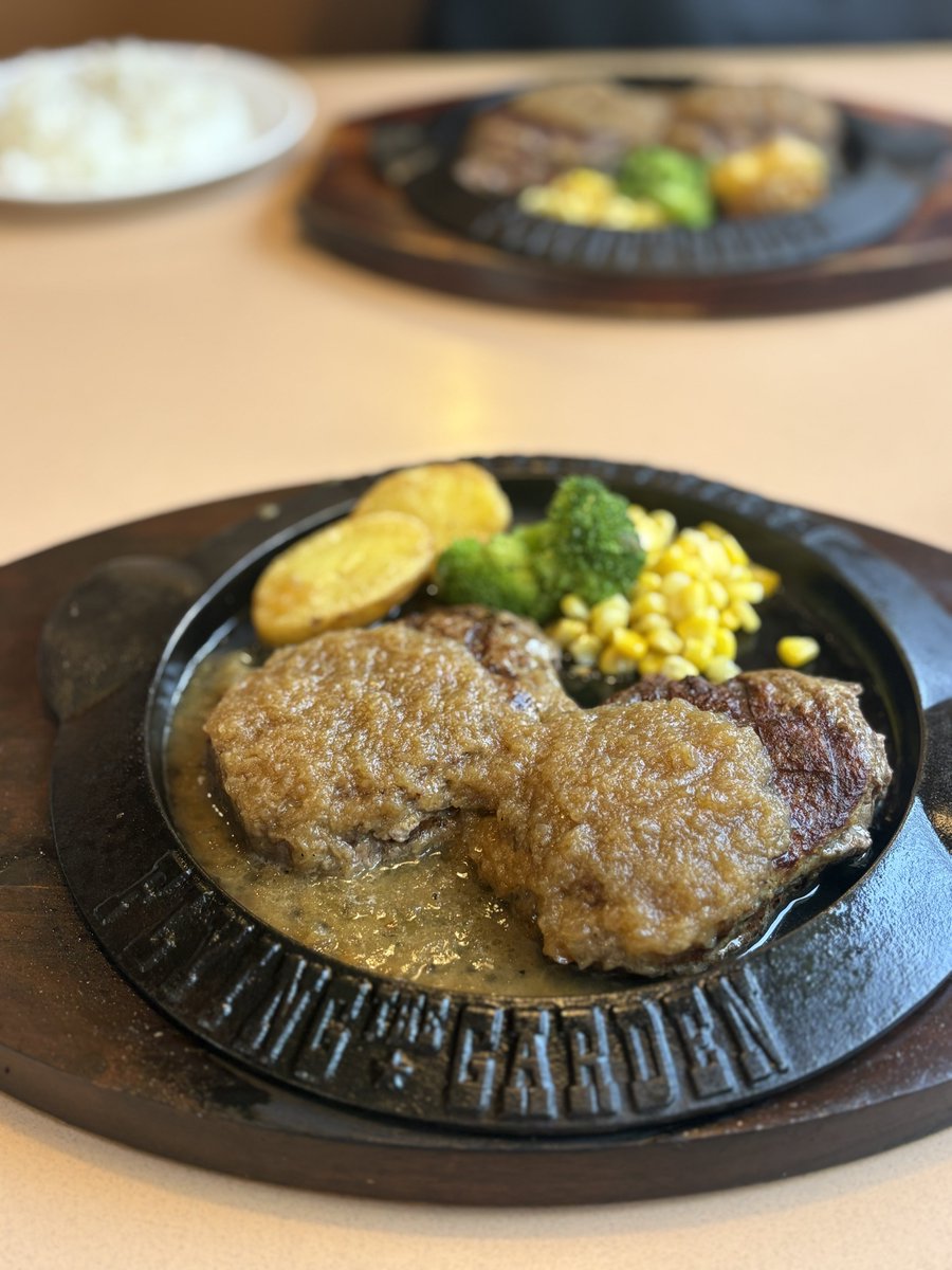 BksJapan's tweet photo. 田舎に来たらコレ！！(田舎という表現に語弊があったらごめんなさいw)

こんな美味しいものがなんで北関東方面にしかないんだろ🤔
いつか都内でも爆ハン食べられるようになりますように🙏

※いつも自分は『和風ソース多め』で店員さんにお願いしてます✌🏻✨️

#爆ハンペプシ https://t.co/rX1YIX1p26