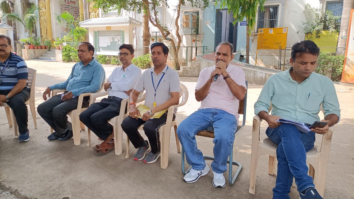 dmgwalior's tweet image. समर कैम्प के दौरान छात्र-छात्राओं को ब्लैक ऑउट प्रोटोकॉल के बारे में जानकारी प्रदान की गई 

#gwalior #JansamparkMP #mokdrill

@CMMadhyaPradesh
@DrMohanYadav51 @JansamparkMP @mohdept @GwaliorComm @jdjsgwalior @PROJSGwalior