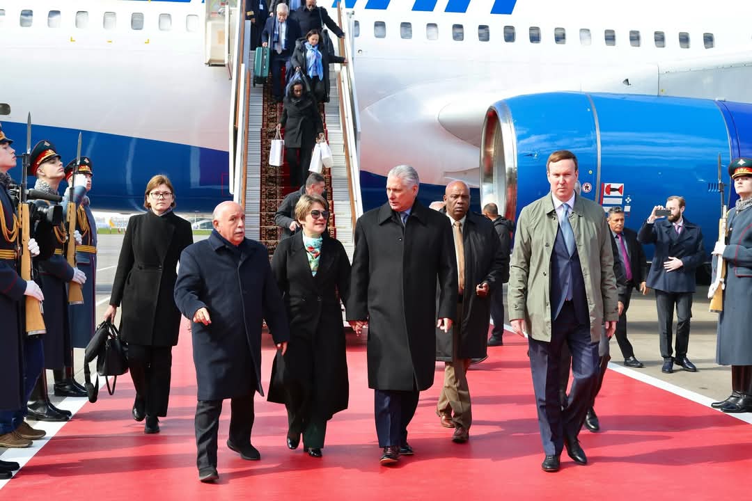 O Presidente de #Cuba Miguel Díaz-Canel chegou a Rússia para celebrar o 65 aniversário do estabelecimento das relações diplomáticas entre ambos os países.