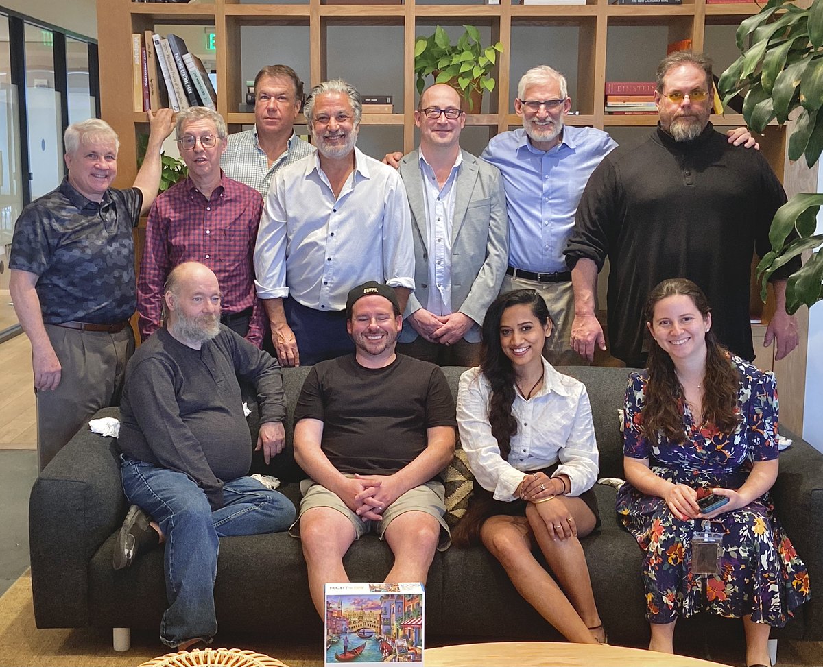 verae_co's tweet photo. Verae hosted a productive Quarter 2 team meeting in Atlanta. With greater clarity and renewed vigor, we are ready to turn ideas into reality!
#Verae #Blockchain #DrStuartHaber #Tech https://t.co/Oa5g1V0KIt
