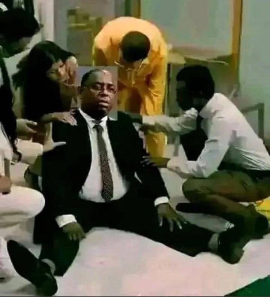 We stand with this Nigga in these difficult times.