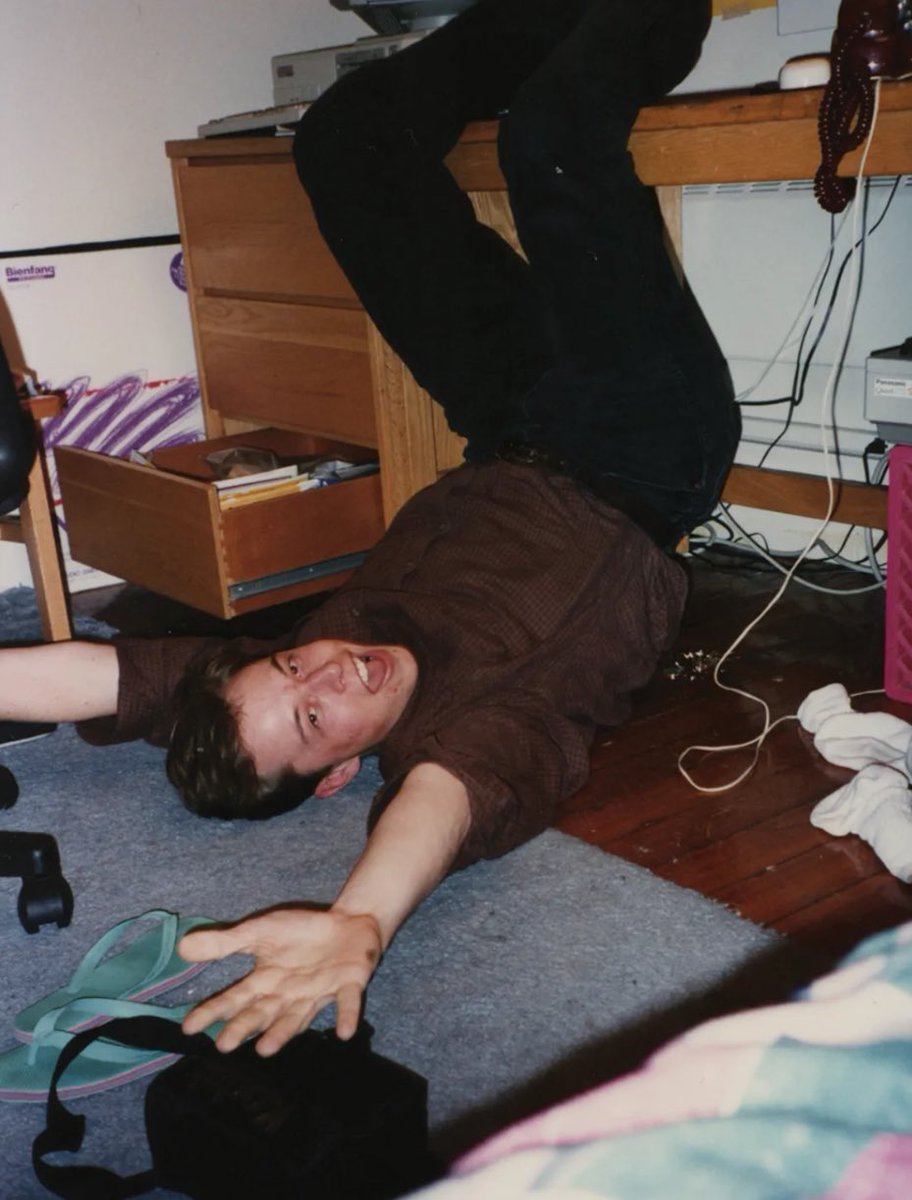 gailalfaratx's tweet image. pic of gorklon rust in college some years ago