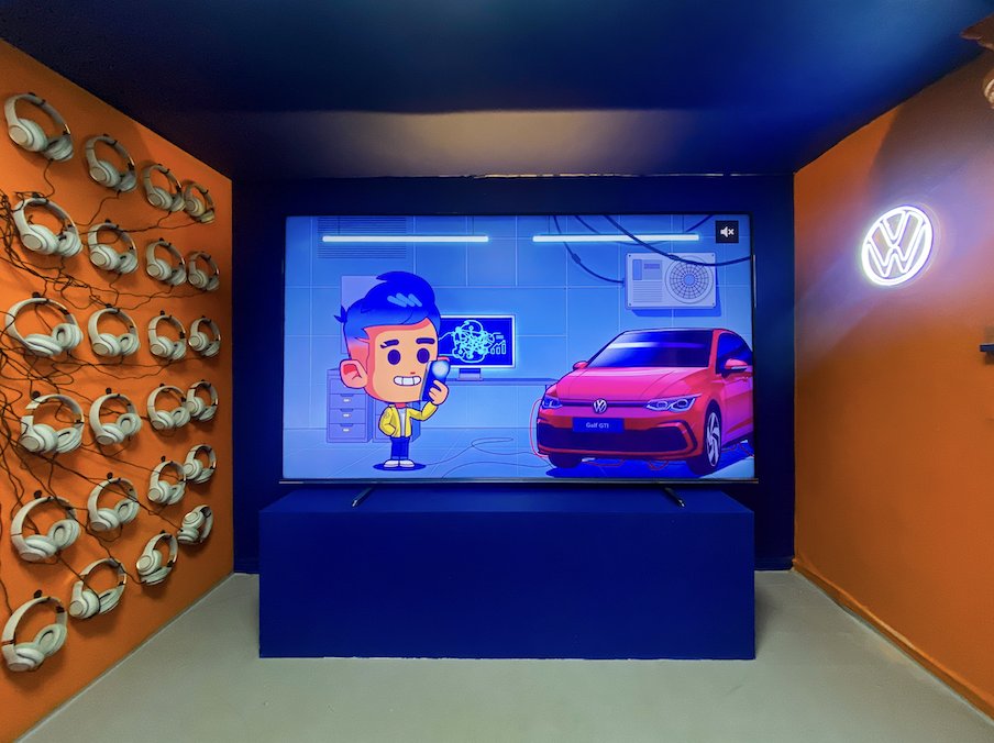 Cinemaniaticos1's tweet photo. Cinéfilos!! #Volkswagen es la primer marca en la industria automotriz que colabora con #TheMansion con el propósito de hacer en conjunto una experiencia única, invitando al público a dar un salto al futuro para que conozcan el #UniversoVolkswagen; un espacio creado para explorar lo mejor del multiverso. 🔥🏎️
+Info: https://t.co/HjvtYTTFr5 📆😍
¿Qué les parece? @volkswagenmexico #volkyverso #vwwloverso