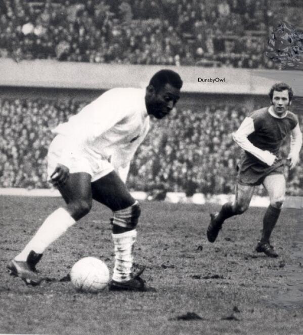 OTD 56 years ago  #SWFC paid £100,000  to
<a href="/AberdeenFC/">Aberdeen FC</a> for "Pele's Shadow" Tommy Craig,  the most expensive teenager in British Football.   He would go on to score 40 goals in 235 games over the next 5 years. #UTO #WAWAW