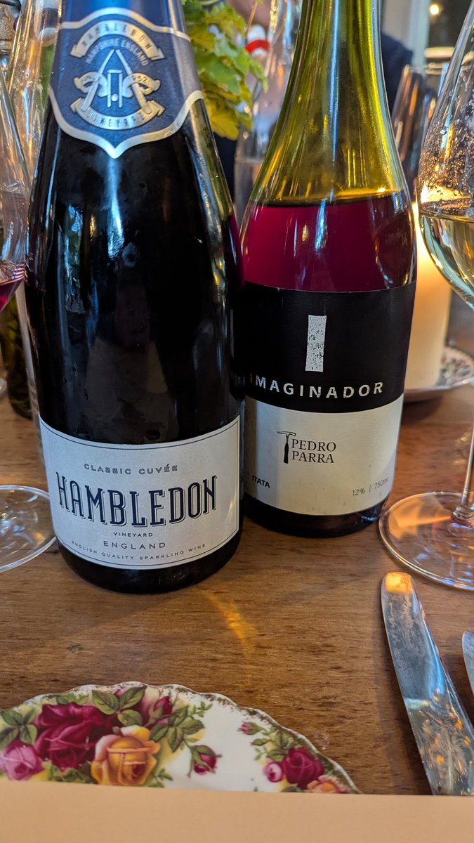 CharlesNF_no2's tweet image. Last night...strange (and generally overpriced) wine list. Hambledon not badly priced & have to say that I always rather like it. The 2019 Cinsault piqued my interest, but TBH it could have done without being piqued.