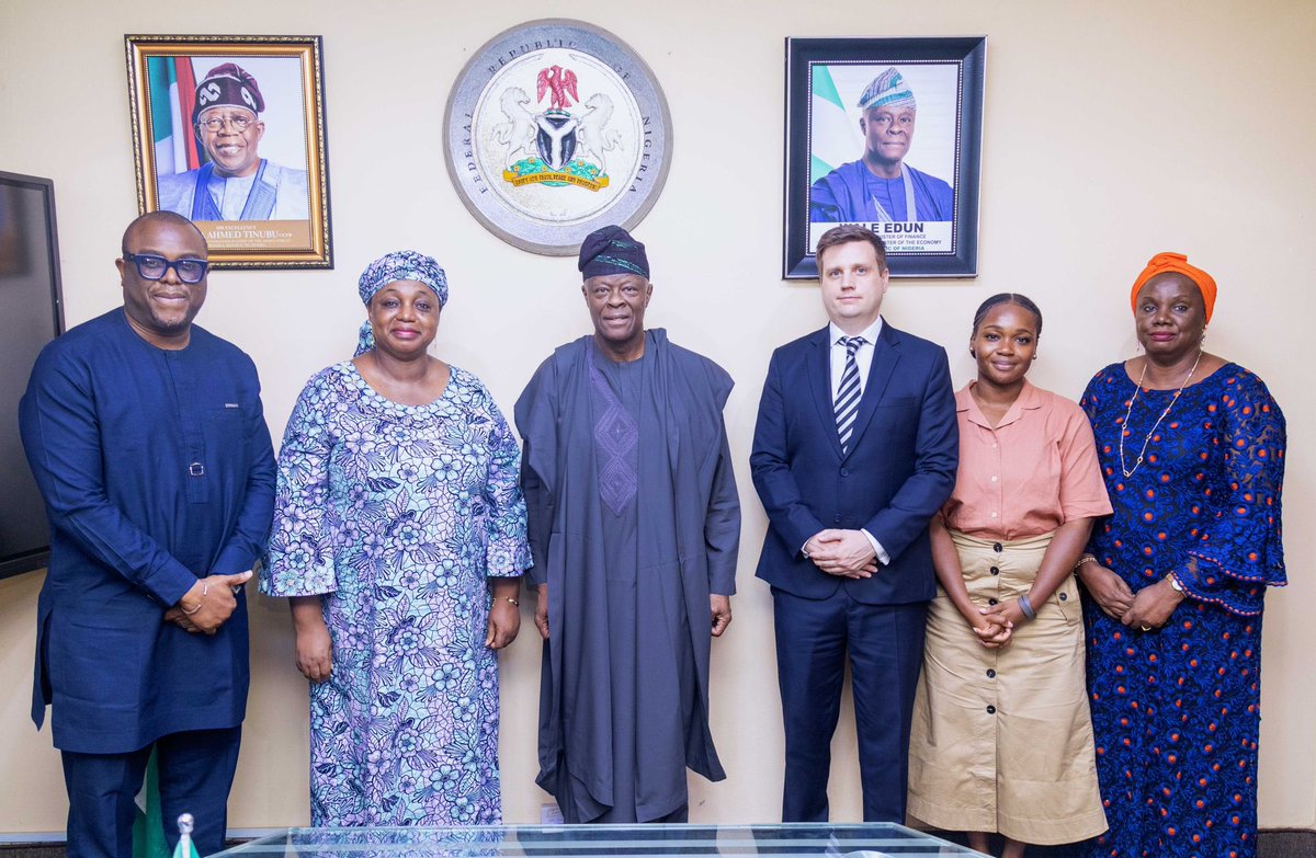 voiceofnigeria's tweet image. The Minister of Finance, Wale Edun, has welcomed Propcom+, a UK Aid-backed team led by Fadekemi Abiru, supporting Nigeria’s climate-smart, market-driven agriculture and economic reforms.

#NigeriaAgriculture #WaleEdun #PropcomPlus #ClimateResilience #UKAid
