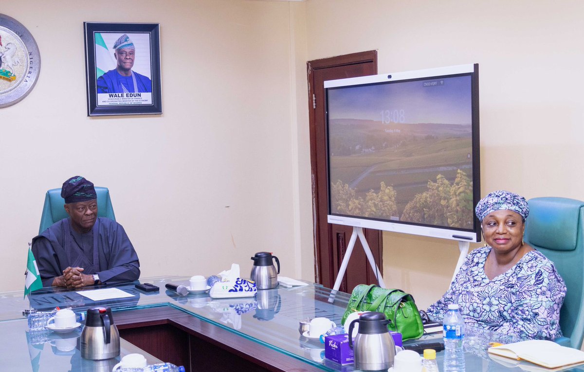 voiceofnigeria's tweet image. The Minister of Finance, Wale Edun, has welcomed Propcom+, a UK Aid-backed team led by Fadekemi Abiru, supporting Nigeria’s climate-smart, market-driven agriculture and economic reforms.

#NigeriaAgriculture #WaleEdun #PropcomPlus #ClimateResilience #UKAid