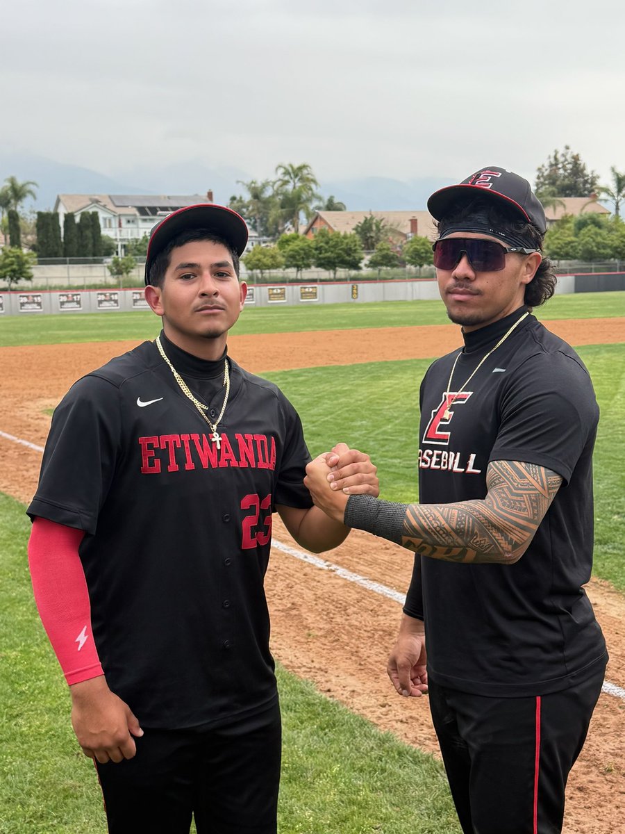 210 Prep Sports (@210prepsports) on Twitter photo Baseball: <a href="/Etiwandabasebll/">Etiwanda Baseball</a> 4, <a href="/lohs_baseball/">Grizzlies Baseball</a> 3. EHS travels to LOHS Wednesday for a DH & they need the sweep to earn baseline league title. 210prepsports.com/2025/05/07/ehs⦠Baseball: <a href="/Etiwandabasebll/">Etiwanda Baseball</a> 4, <a href="/lohs_baseball/">Grizzlies Baseball</a> 3. EHS travels to LOHS Wednesday for a DH & they need the sweep to earn baseline league title. 210prepsports.com/2025/05/07/ehsā¦