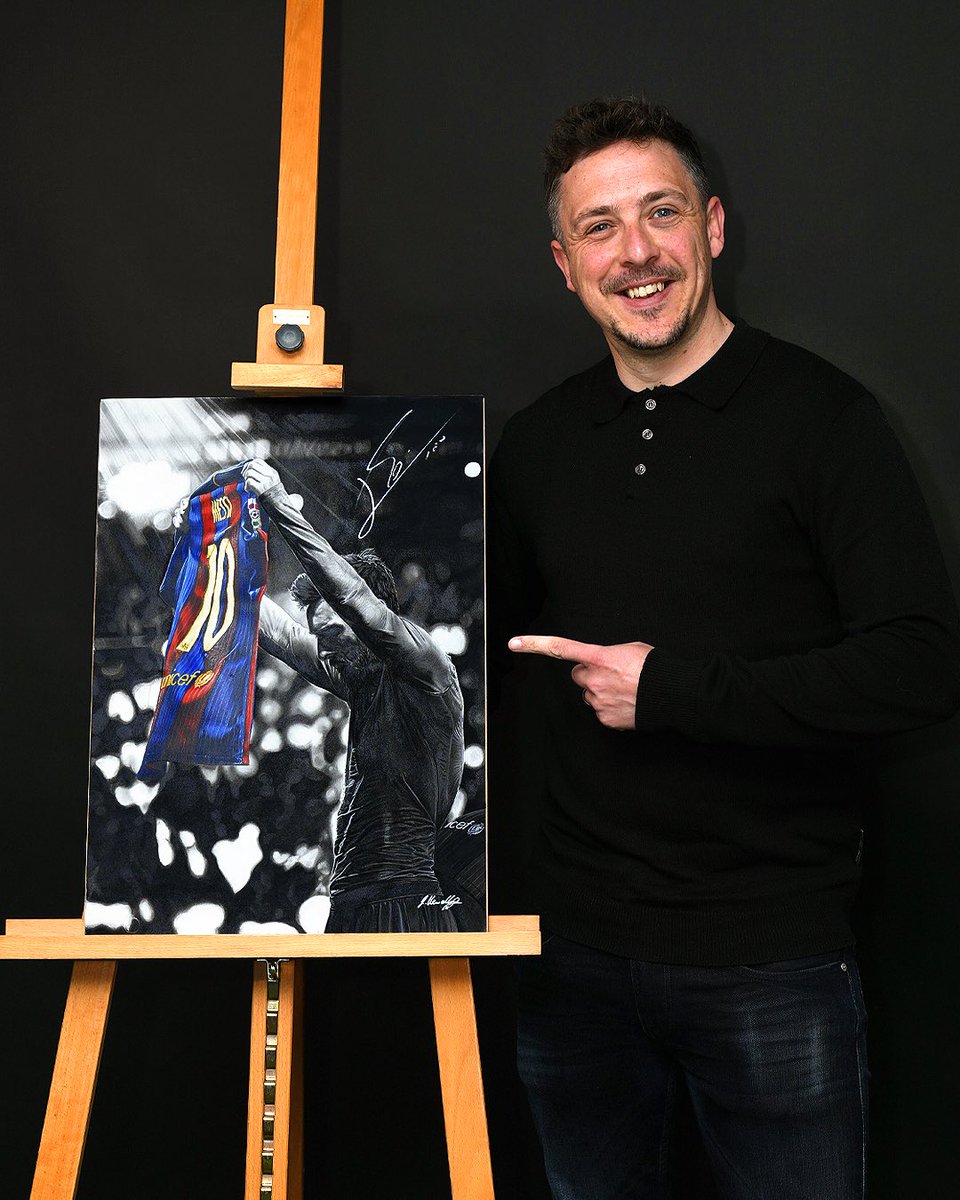 llewellyn_art's tweet image. My 7th portrait to be signed by Leo Messi 🫶🏻
If you are interested in purchasing the original or Limited Edition reproductions signed by Leo, head on over to @icons_football ✍🏻